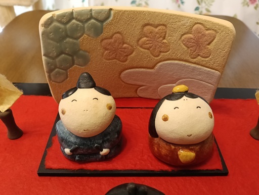 可愛い”ひな人形” /ふんわり三段飾り