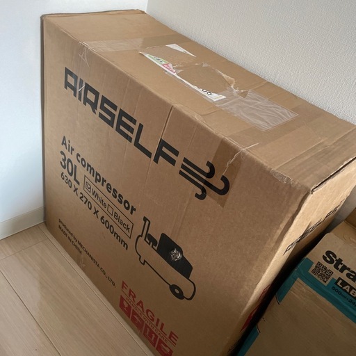 12月内来れる方　エアーコンプレッサー　30リットル　白色　30L