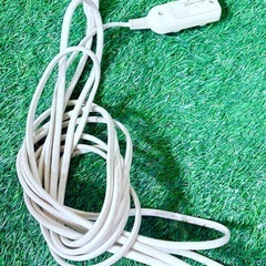 1.8m 3口 延長コード✨掃除機・電動工具もOK🌿使用感ありでもまだまだ活躍♪お家・車庫・ガレージに便利でお得な1本🌸中古品の画像