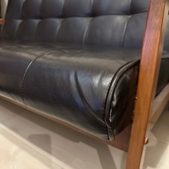 ソファ　スタンダードブラック　カリモク60の画像