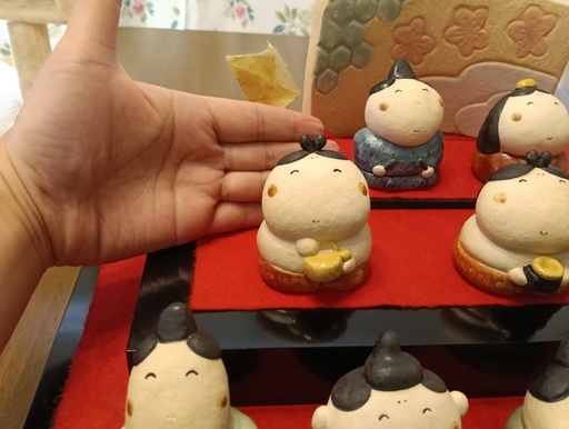 可愛い”ひな人形” /ふんわり三段飾り