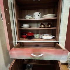食器棚の画像