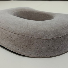 美品！整骨院推薦 硬め 円座クッションの画像