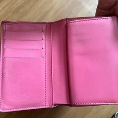 2つ折り財布の画像