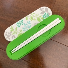 お弁当箱の画像