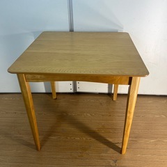 ニトリ オークテーブルの画像