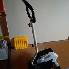 ステッパー 足踏み器具 　ハンドル付きの画像