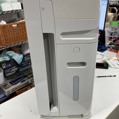 O 2511-394 ダイキン加湿ストリーマー　空気清浄機「MCK70U」 2017年製　動作確認済み　キズ汚れ有りの画像