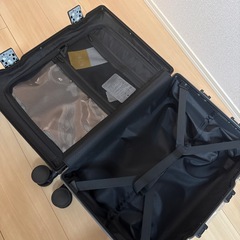 新品未使用‼️交渉🉑スーツケース🧳 旅行 トラベル 便利 USB、Type-C充電付きドリンクケース アタッシュケース 旅行バッグ バック 学生 社会人 修学旅行　の画像