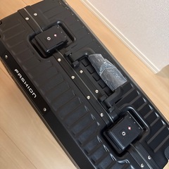 新品未使用‼️交渉🉑スーツケース🧳 旅行 トラベル 便利 USB、Type-C充電付きドリンクケース アタッシュケース 旅行バッグ バック 学生 社会人 修学旅行　の画像