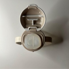 Combi 子ども用コップ クリア/ベージュの画像