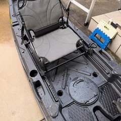 【使用2回のみ】ブラックシーカヤック本体 デュアルフィン付きの画像