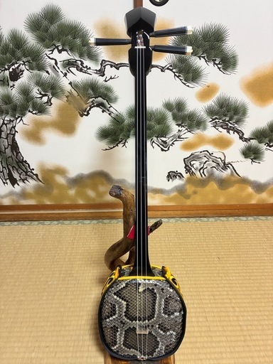 11月29日終了！沖縄三線！新品！貴重！知念大工型！本蛇皮！本張り！【一枚張り】㉑