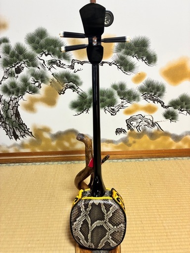 11月29日終了！沖縄三線！新品！貴重！知念大工型！本蛇皮！本張り！【一枚張り】㉑