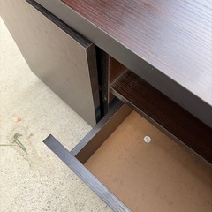 木目調テレビボード　キャスター付きの画像