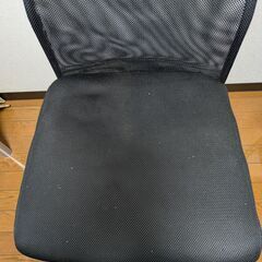 メッシュオフィスチェア 黒色 ・カバー付き ブラック 使用感あり 椅子の画像