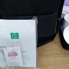 POLA エステポーラミニトロワ 持ち運びスチーマーの画像