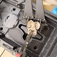 【使用2回のみ】ブラックシーカヤック本体 デュアルフィン付きの画像