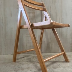 J608⭐️木製　折り畳み椅子の画像