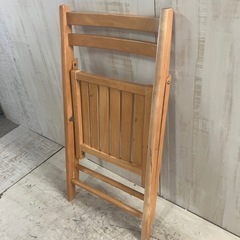J608⭐️木製　折り畳み椅子の画像