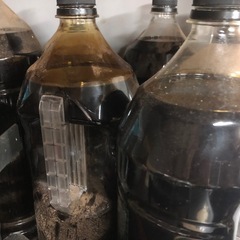 廃油 エンジンオイル　24リットルの画像