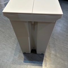 【ゴミ箱】【45L】クリーニング済み【管理番号1117】野の画像