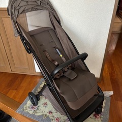 アップリカ　ヴィット　B型ベビーカーの画像