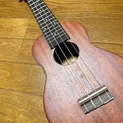 明日11/18お渡し可能【ほぼ未使用】ウクレレ DUS-8MG＋専用バッグセットの画像