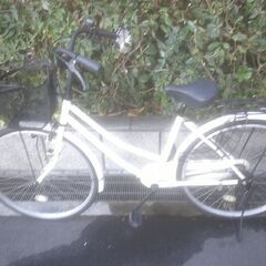 整備済み中古自転車　26インチ　税別￥8.980-　軽快車　ホワイト1117　ママチャリの画像