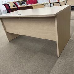 オフィス用デスクの画像