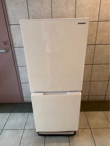 シャープノンフロン冷凍冷蔵庫　SJ-D15G-W 2021年製