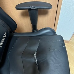 ゲーミングチェアの画像