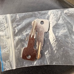 モンブラン ルーフキャリア 取り付け金具・キー付きの画像