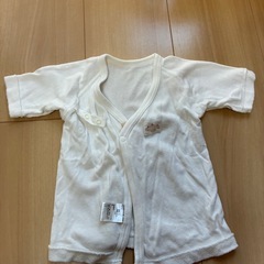 短肌着3点、コンビ肌着1点の画像