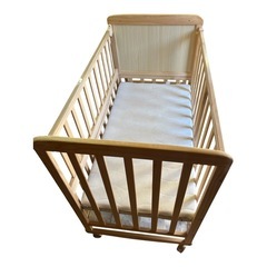 木製 ベビーベッド
の画像