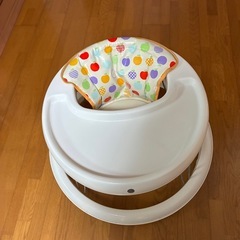 赤ちゃん歩行器
の画像