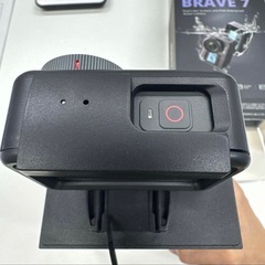 AKASO モデル名: BRAVE 7 アクションカメラ　メモリーカード付きの画像