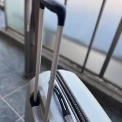 サムソナイトスーツケースの画像