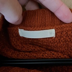 【レディース】 GU Vネック　ニット　セーター　オレンジ　Mの画像