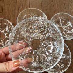 ガラスの器5つセットの画像