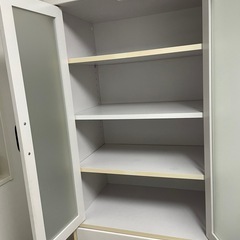 食器棚の画像