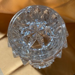 美品クリスタルガラスカット花瓶の画像