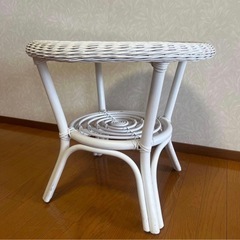 藤テーブル ラタンテーブル サイドテーブル センターテーブル ホワイト
の画像