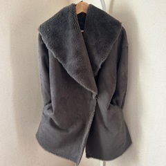 ムートンコートの画像