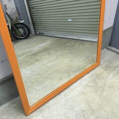 J7P2417 大型 姿見 カガミ ミラー 鏡 壁掛 ウッド 木製 特大 119×180 アンティーク インテリア 家具 ヴィンテージ オレンジ ウォール レトロ 現状の画像