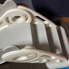 すべり台の画像