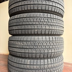215/65/16冬VRX2の画像