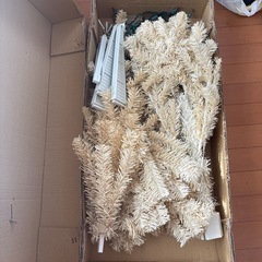 ホワイトクリスマスツリー150
の画像