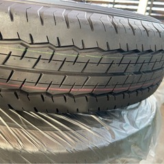 ハイエース純正タイヤの画像