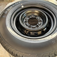 ハイエース純正タイヤの画像